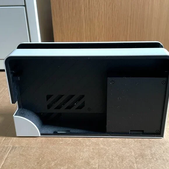 Nintendo Switch Dock Set - Picture 5 of 7